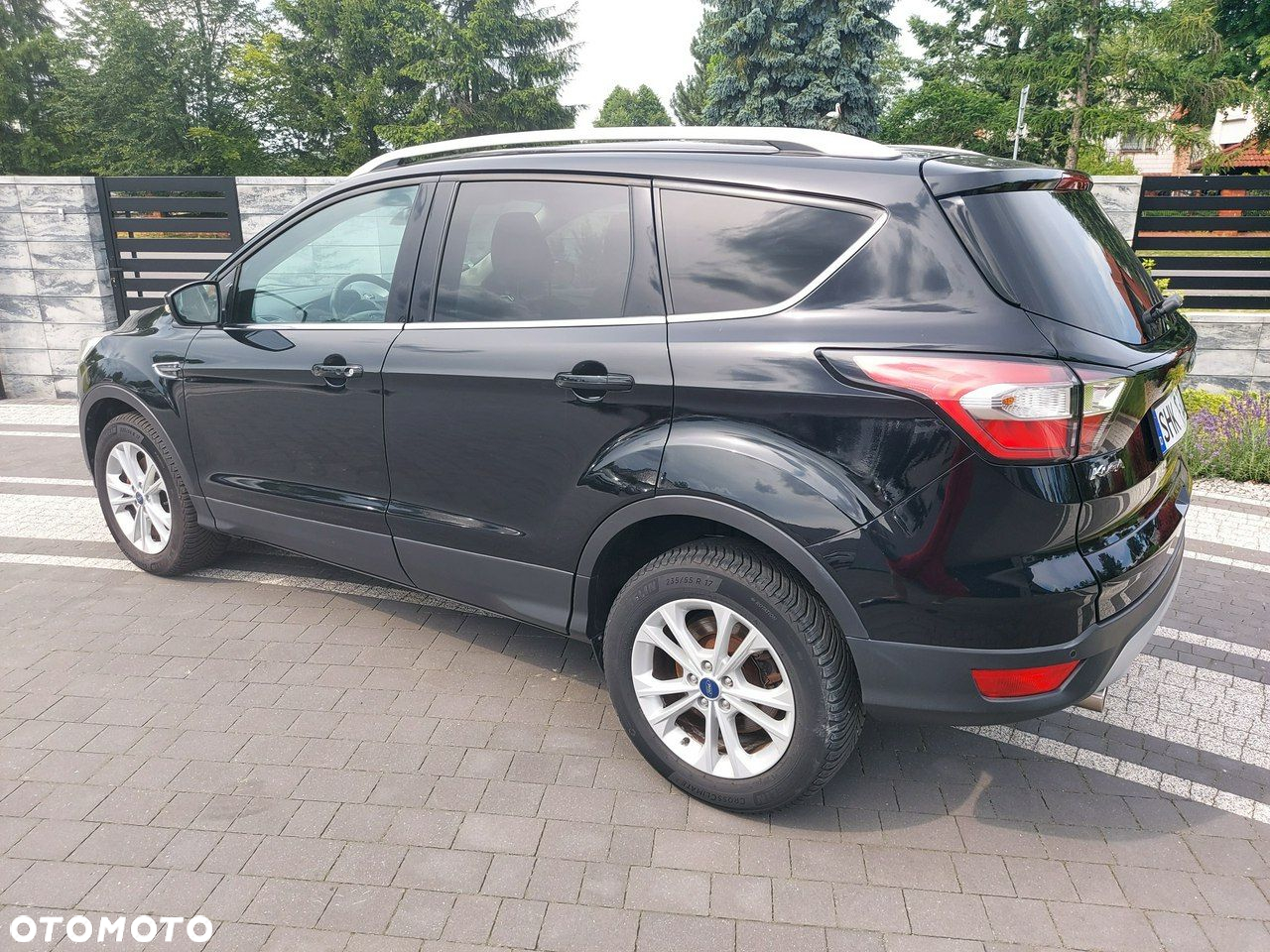 Ford Kuga - 2