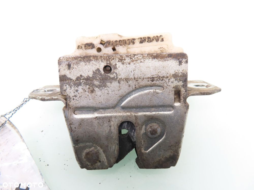 ZAMEK KLAPY MERCEDES W245 3 PIN - 2