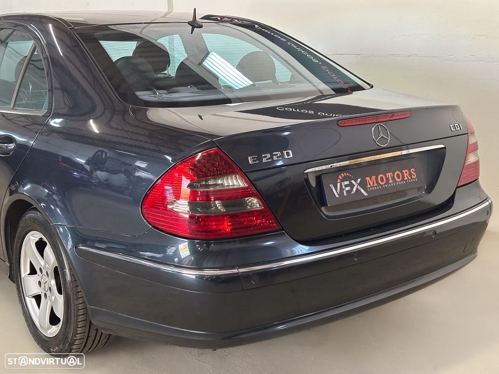 Mercedes-Benz E 220 CDI Avantgarde DPF - 24