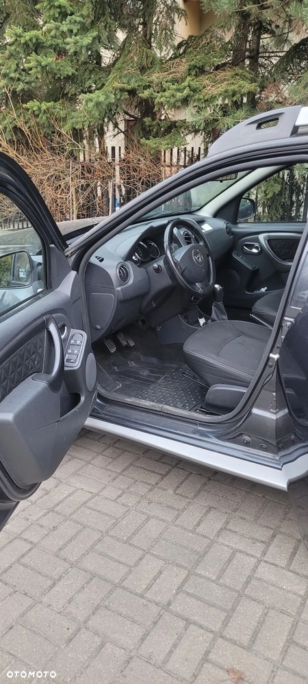 Dacia Duster 1.6 Laureate - 9