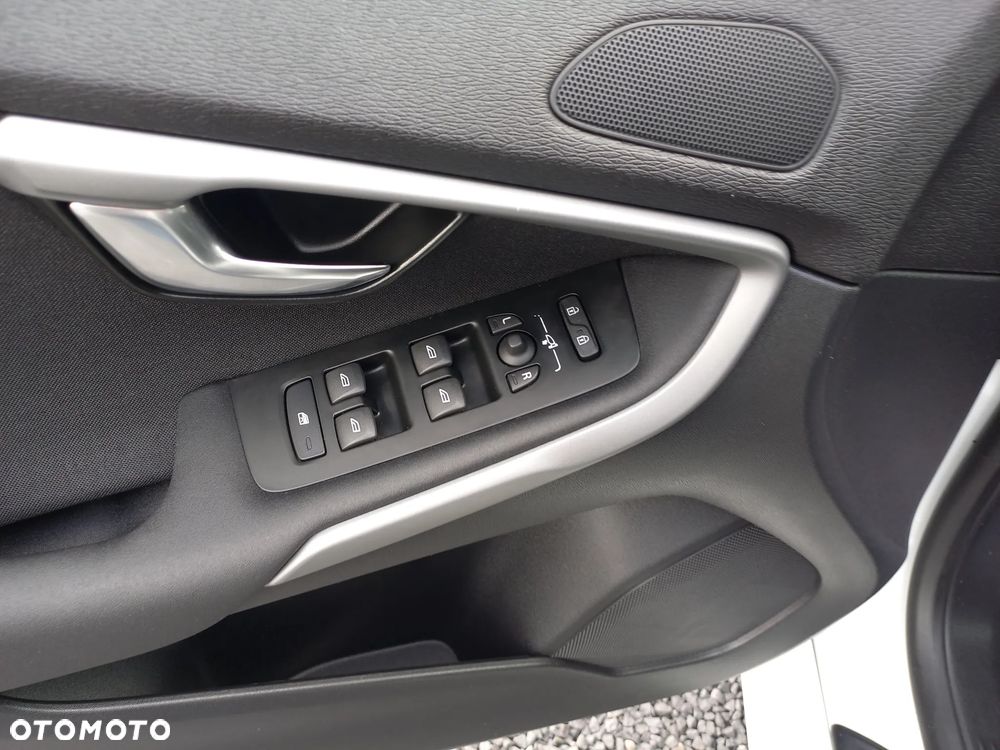 Volvo V40 D2 Momentum - 31
