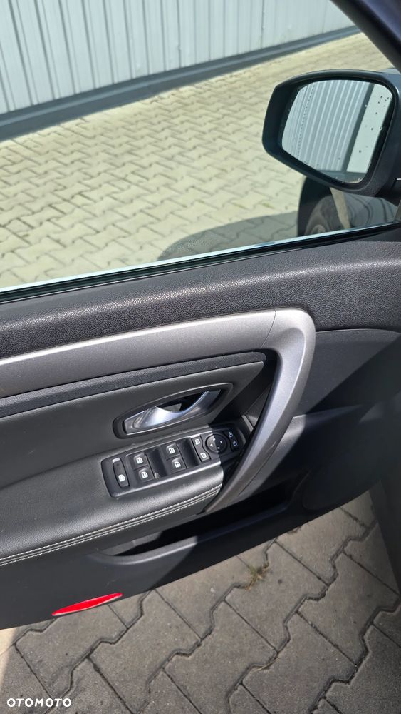 Renault Laguna dCi 175 FAP GT - 9