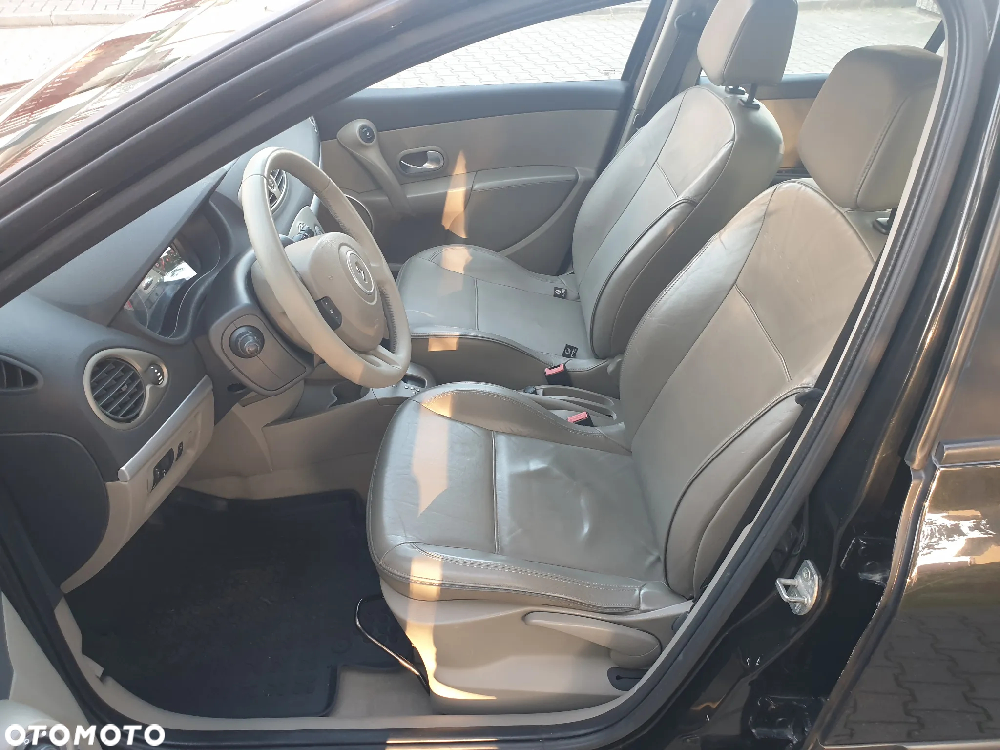 Renault Clio - 14