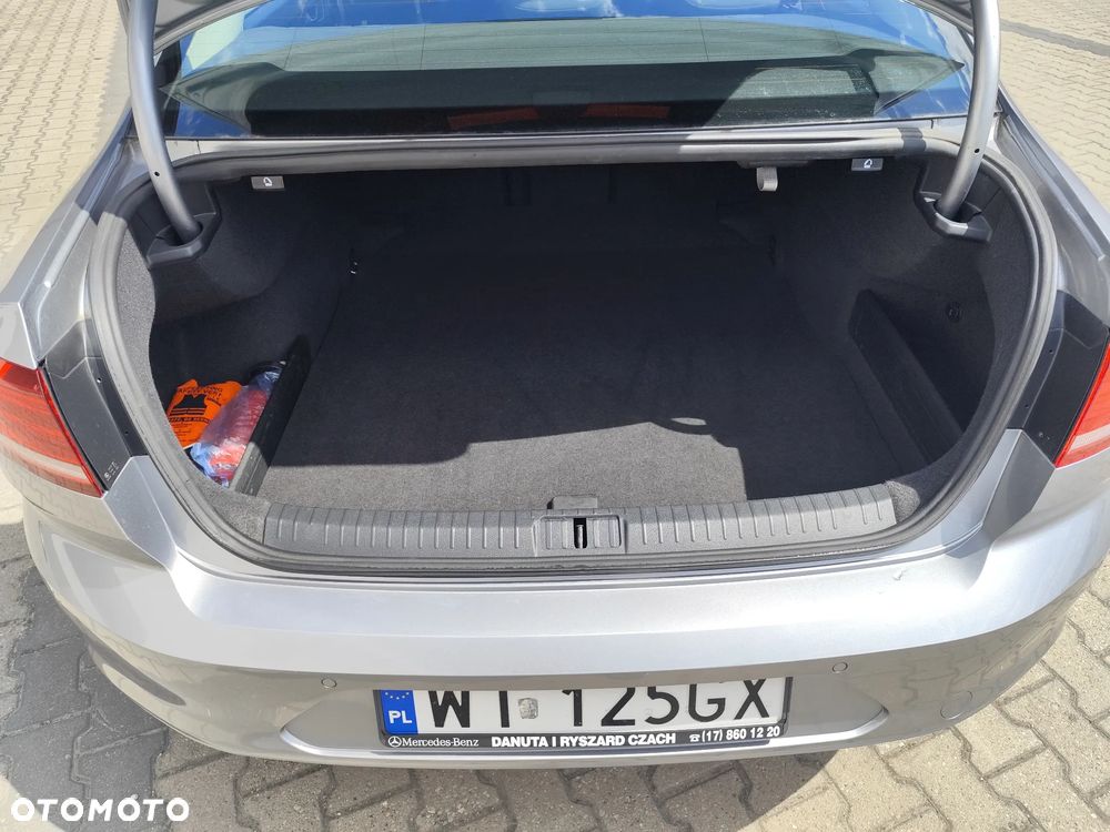 Volkswagen Passat 1.4 TSI BMT Comfortline - 11