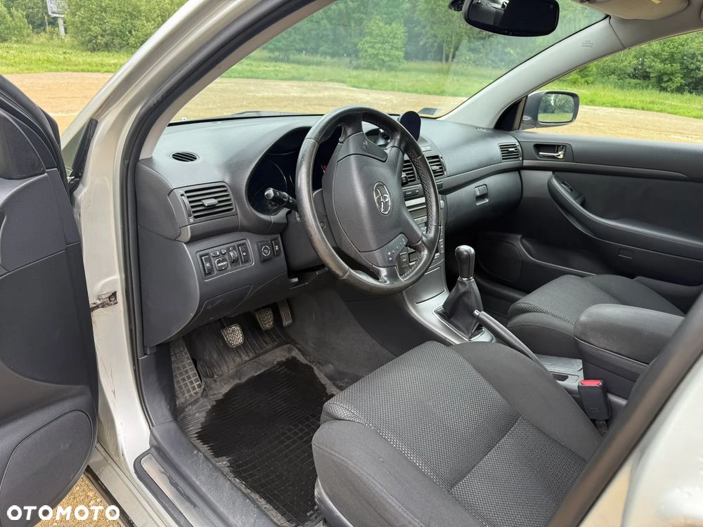 Toyota Avensis 1.8 VVT-i Luna - 9