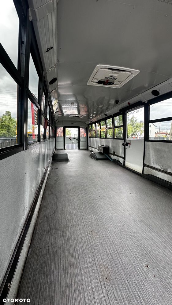 Freightliner Thomas school bus - 9
