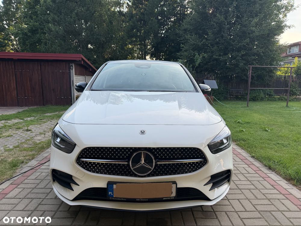 Mercedes-Benz Klasa B 200 d AMG Line 8G-DCT - 2