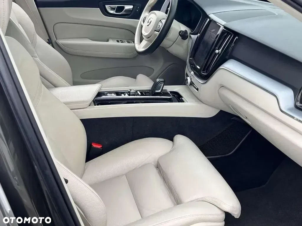 Volvo XC 60 - 13