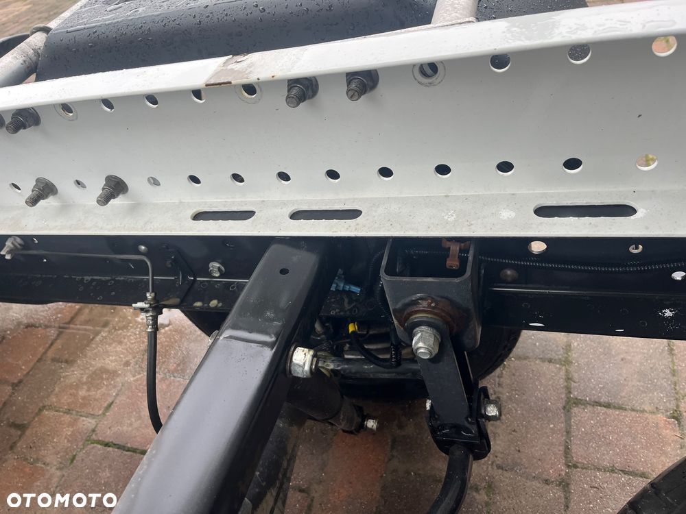 Nissan Cabstar NT400 - 8