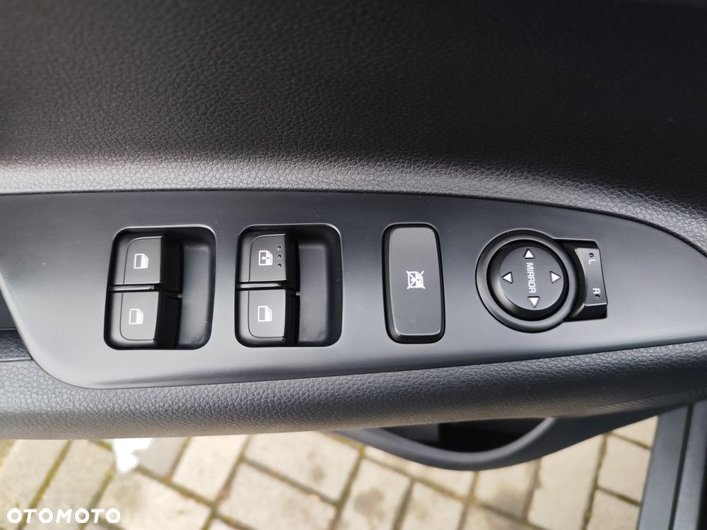 Kia Stonic 1.2 Dream-Team Edition - 12