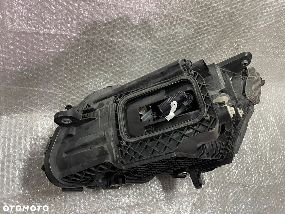 LAMPA PRZÓD PRAWA FULL LED HIGH PERFORMANCE LED MERCEDES BENZ C-KLASA W205 C205 A2059062206 KZ - 17