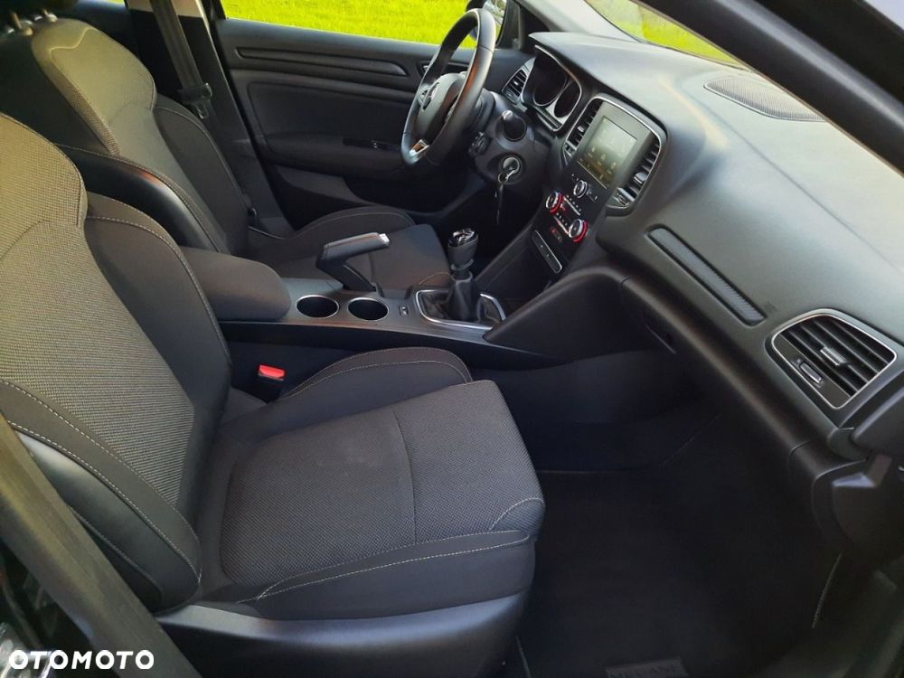 Renault Megane 1.5 Blue dCi Intens - 22