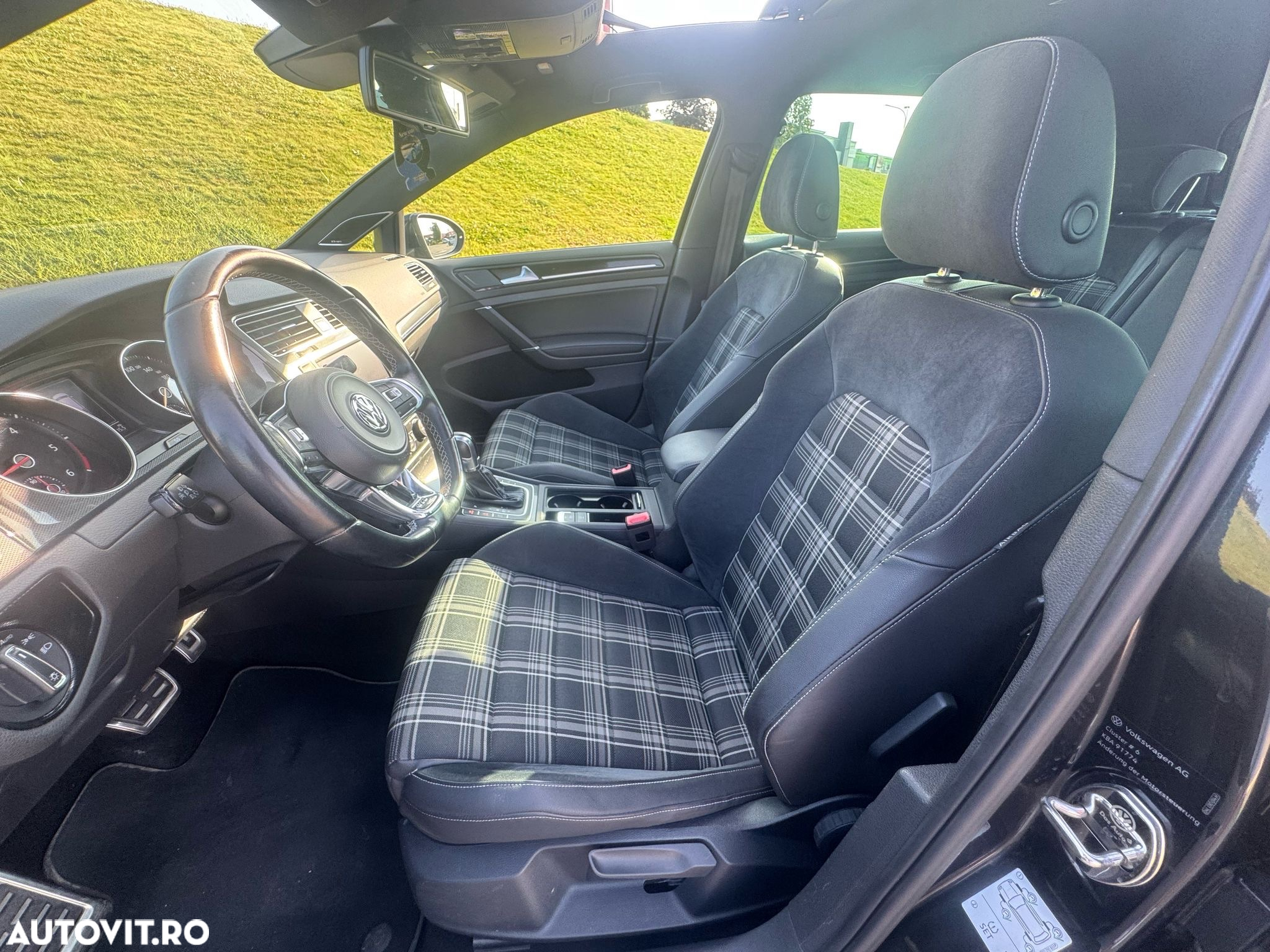 Volkswagen Golf 2.0 TDI DPF BMT DSG GTD - 8