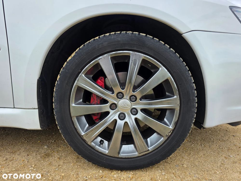Subaru Legacy - 10