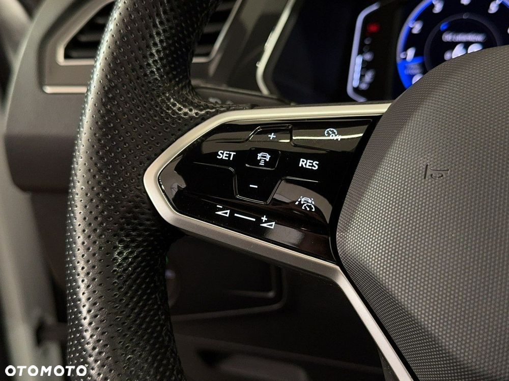 Volkswagen Tiguan - 21