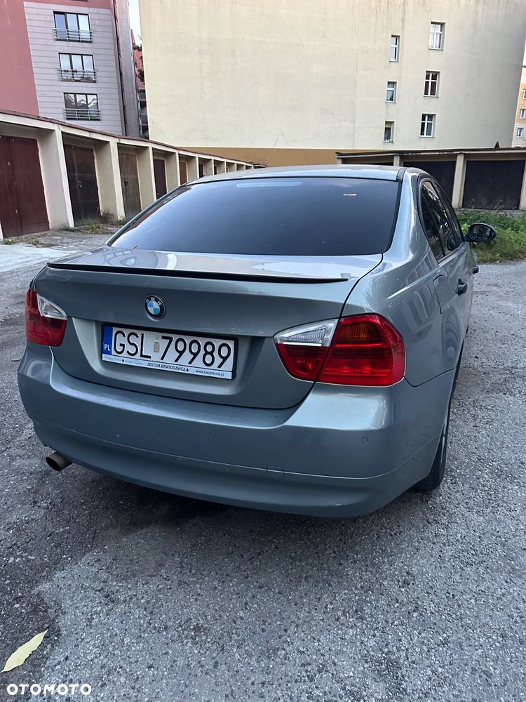 BMW Seria 3 318i - 1
