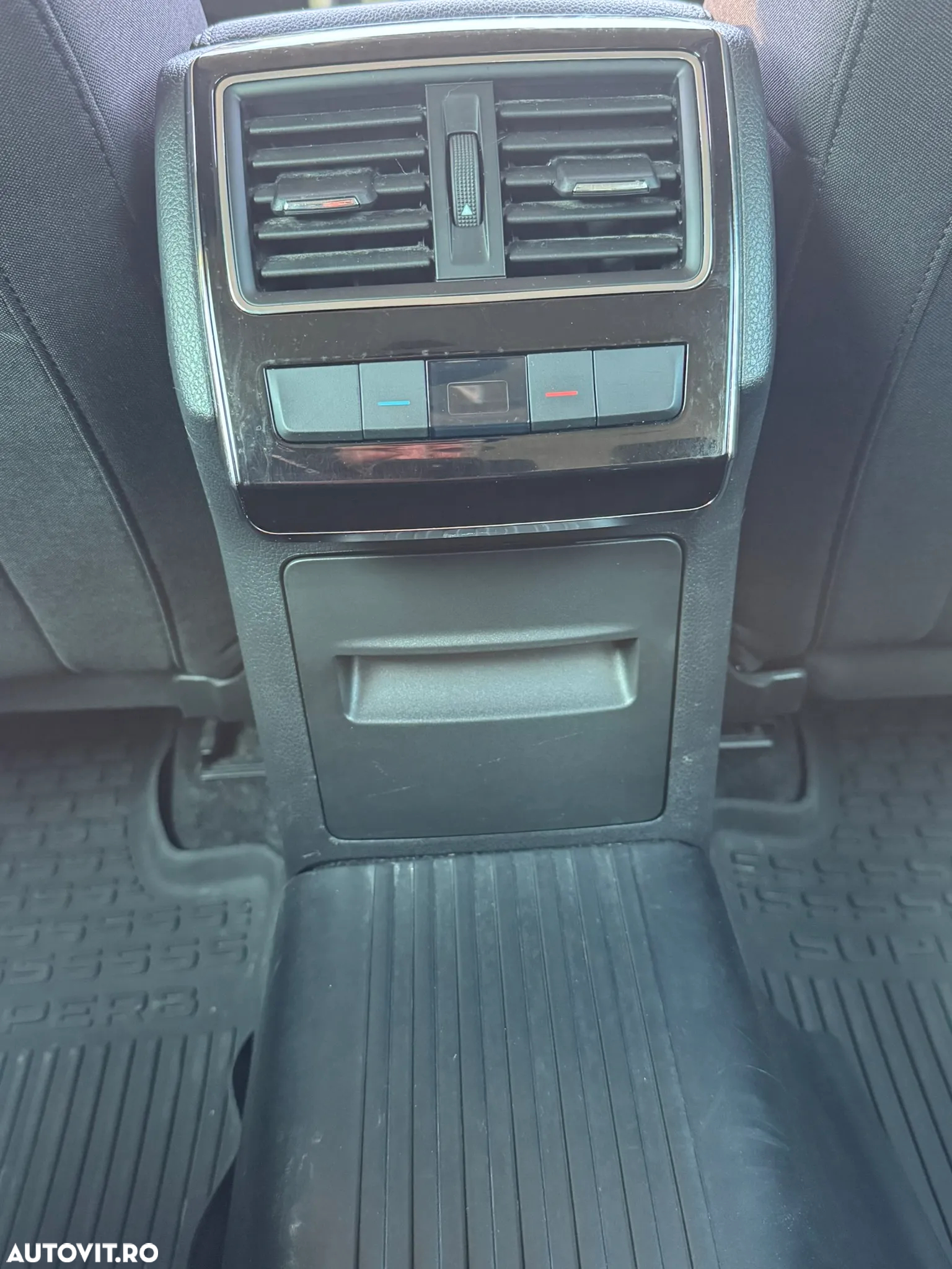 Skoda Superb 2.0 TDI Style - 23