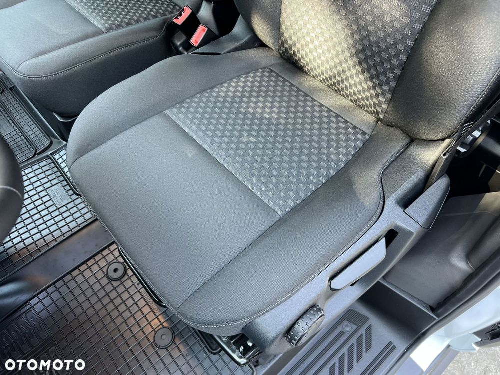 Ford Transit - 12