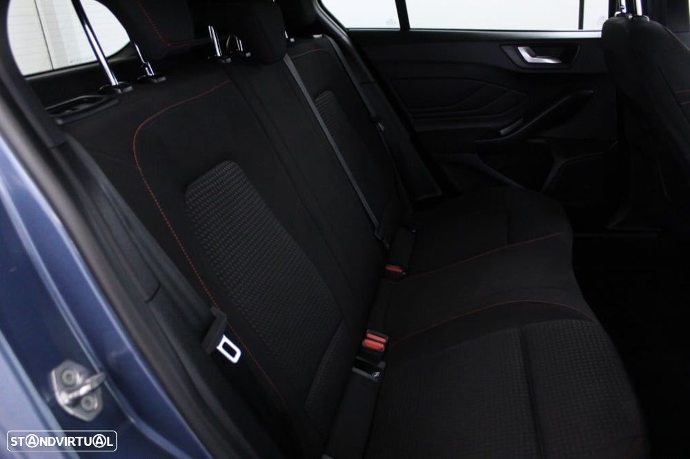 Ford Focus 1.0 EcoBoost MHEV ST-Line - 15