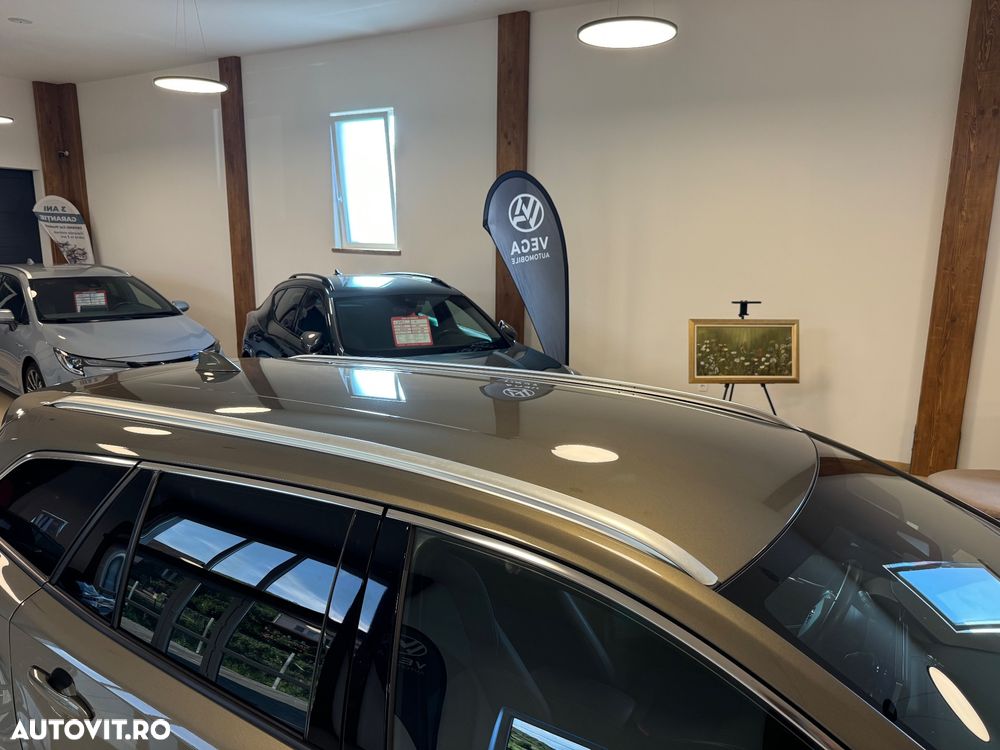 Toyota Corolla 1.8 Hybrid Team Deutschland - 29