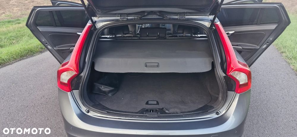 Volvo V60 D2 Geartronic Kinetic - 13