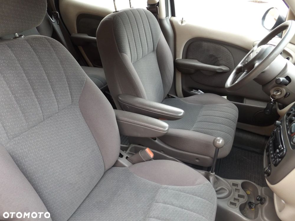 Chrysler PT Cruiser - 24