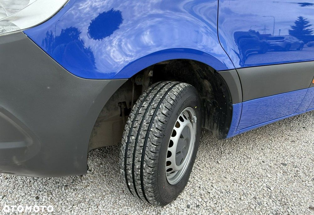 Mercedes-Benz Sprinter - 16