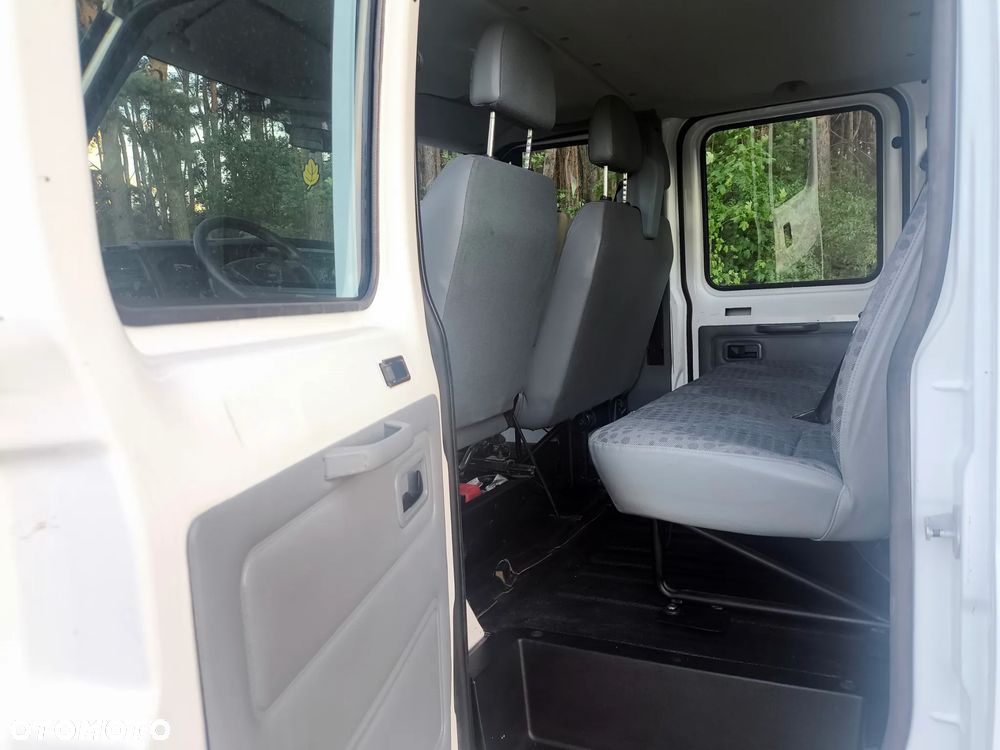 Ford Transit - 12