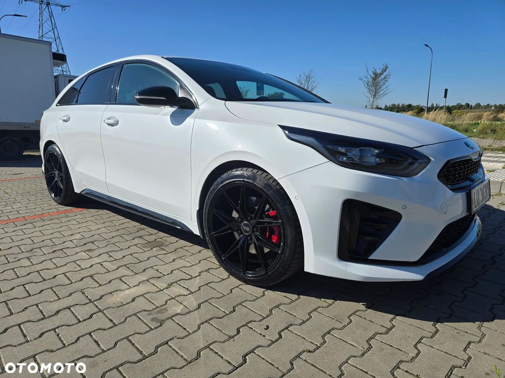Kia ProCeed - 13