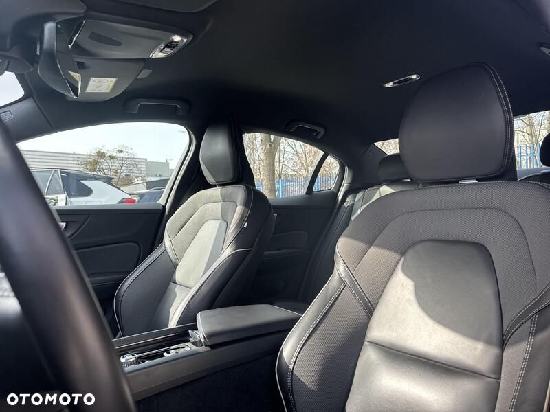 Volvo S60 B4 B R-Design - 13