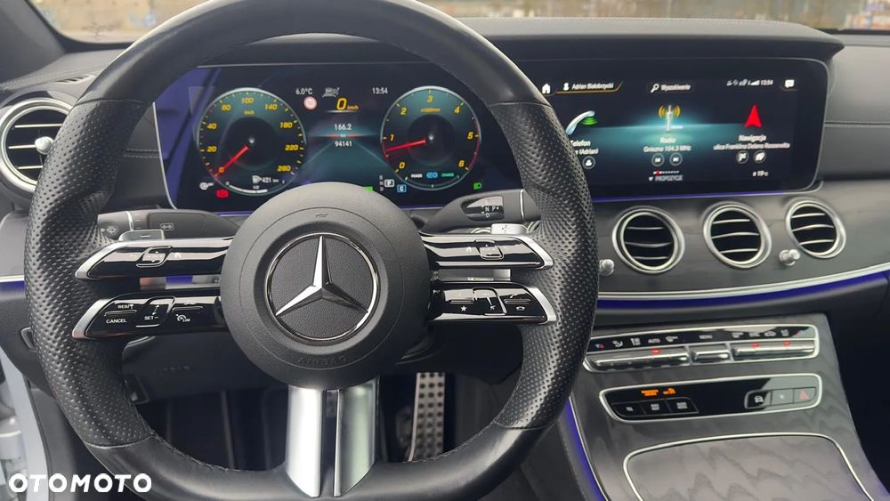 Mercedes-Benz Klasa E 300 d 4Matic 9G-TRONIC AMG Line - 23