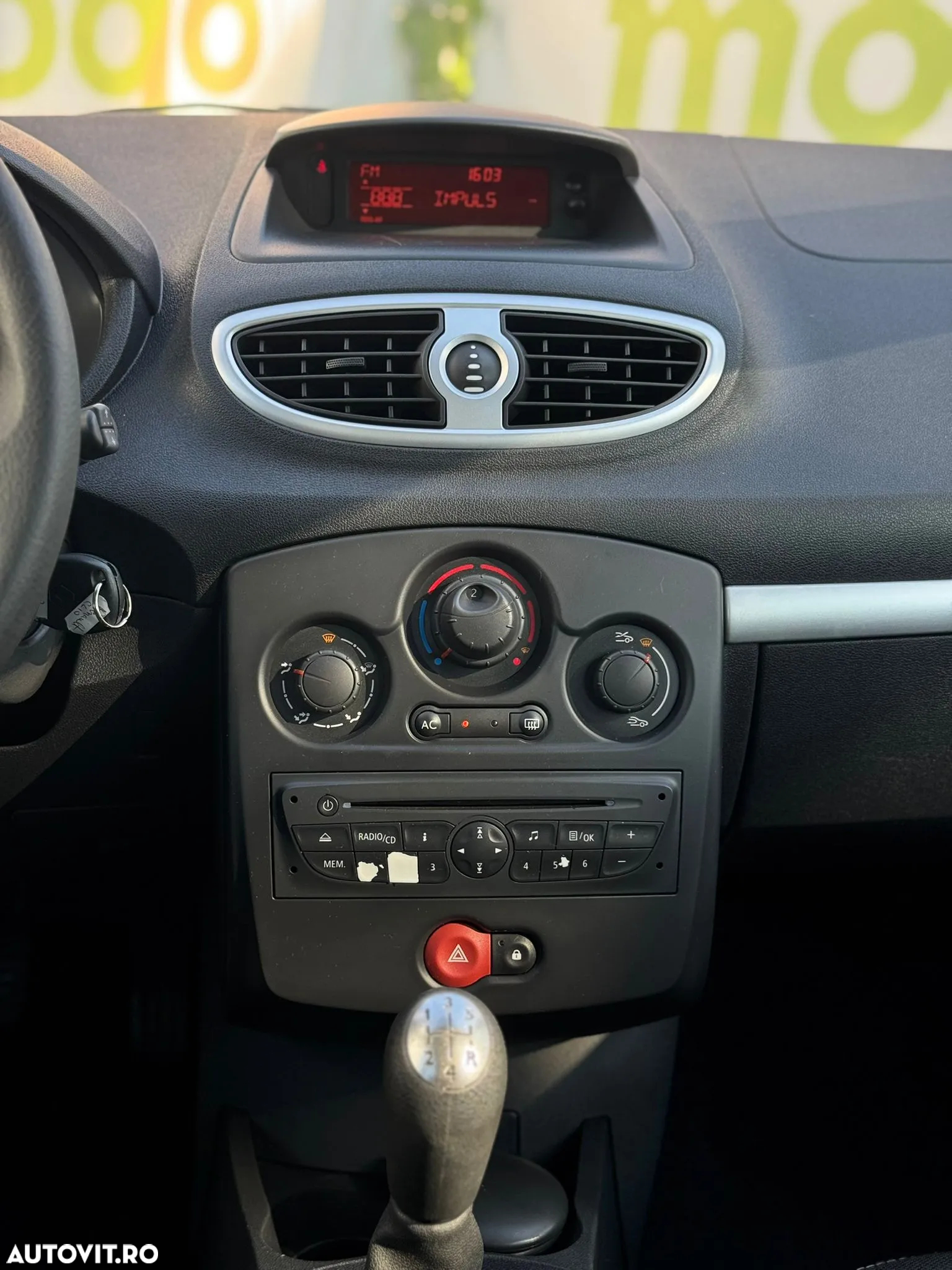 Renault Clio 1.2 16V 75 Collection - 30