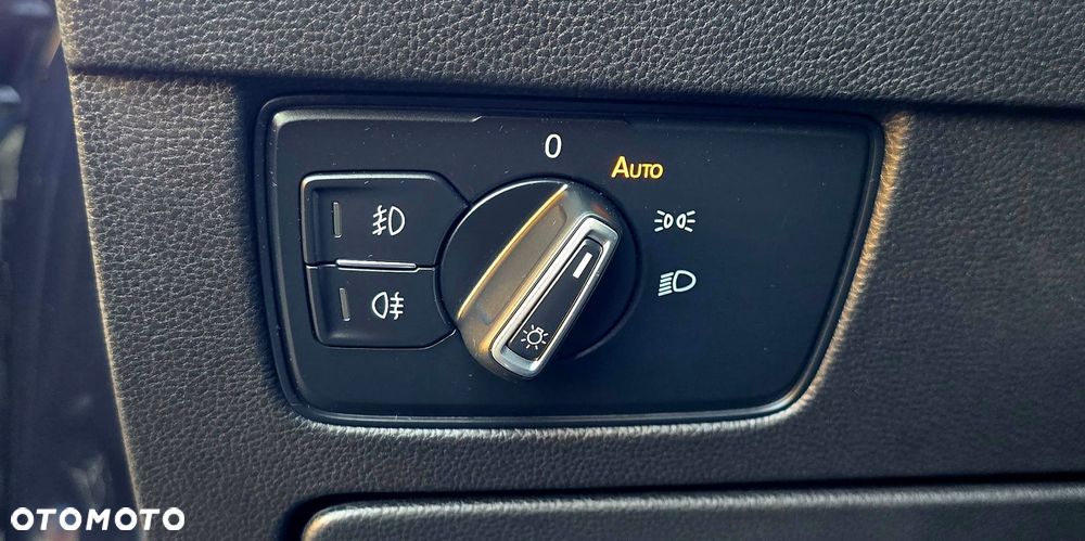 Volkswagen Passat 1.6 TDI (BlueMotion Technology) DSG Comfortline - 30