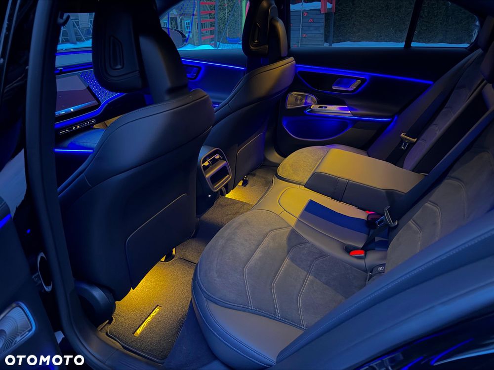 Mercedes-Benz Klasa E 220 d 4-Matic AMG - 32