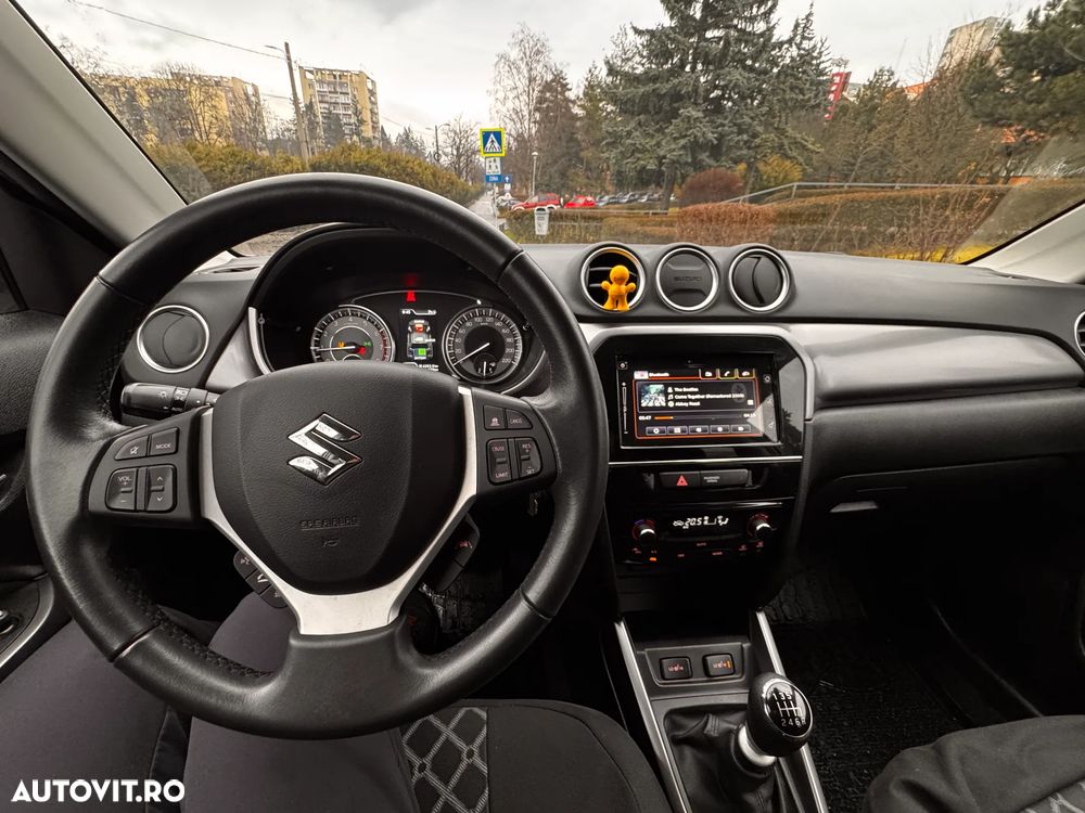 Suzuki Vitara 1.4 Boosterjet MHEV Passion - 11