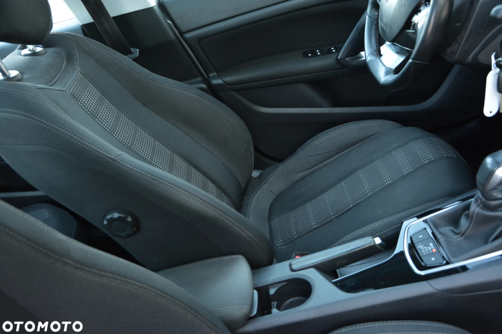 Peugeot 308 BlueHDi FAP 120 EAT6 Stop & Start Allure - 36