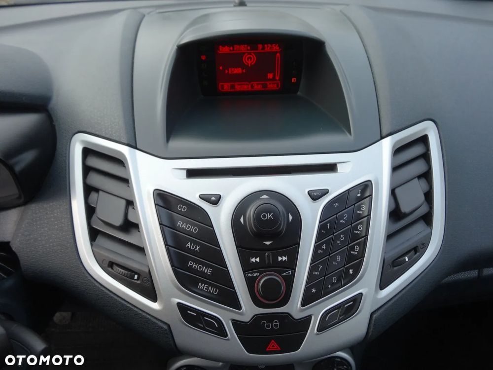 Ford Fiesta 1.25 Titanium EU5 - 24