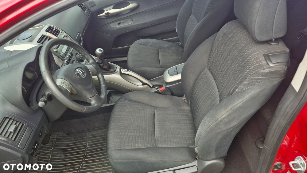 Toyota Auris - 14