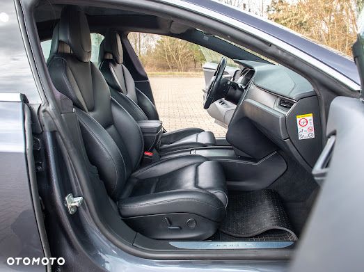 Tesla Model S Long Range Plus - 14