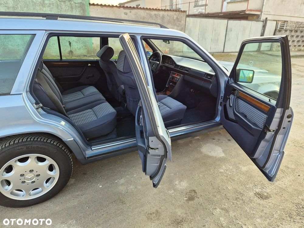 Mercedes-Benz W124 (1984-1993) - 15