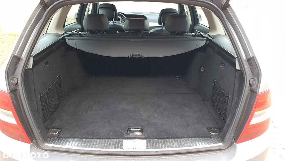 Mercedes-Benz Klasa C 220 CDI 7G-TRONIC Avantgarde Edition - 9