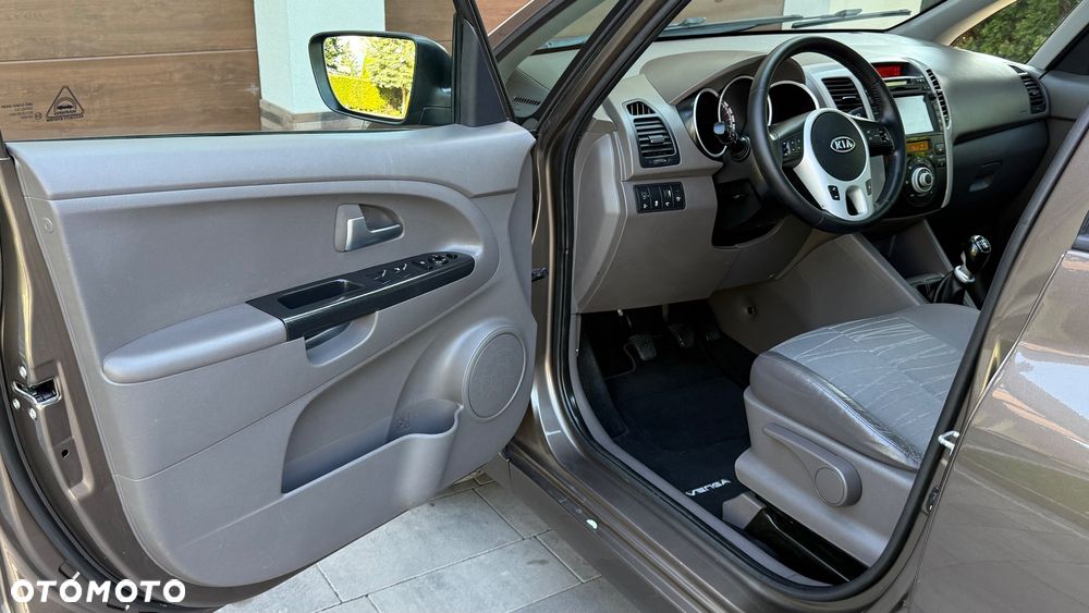 Kia Venga 1.6 CVVT Platinum Edition - 5