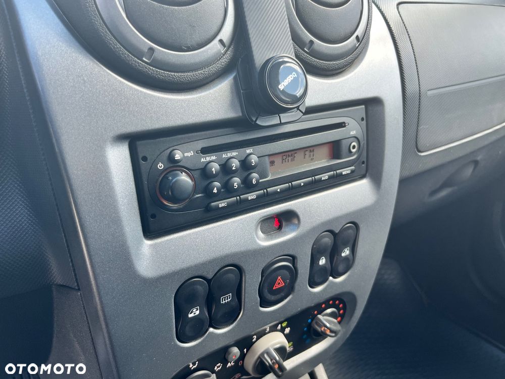 Dacia Duster 1.6 SL Delsey 4x4 - 23