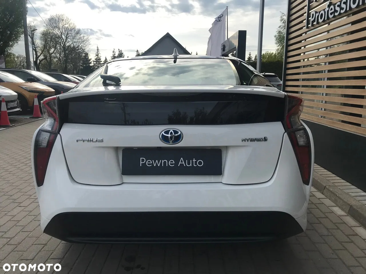 Toyota Prius 1.8 Hybrid Premium - 5