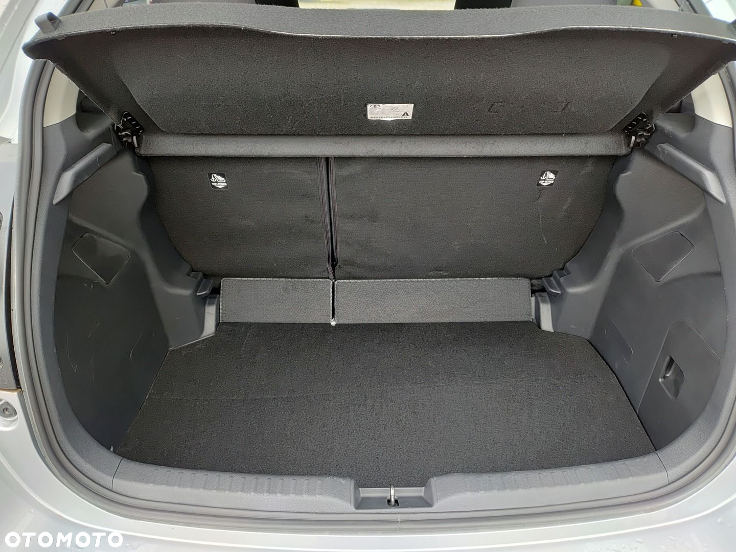 Toyota Yaris Hybrid 1.5 Style - 8