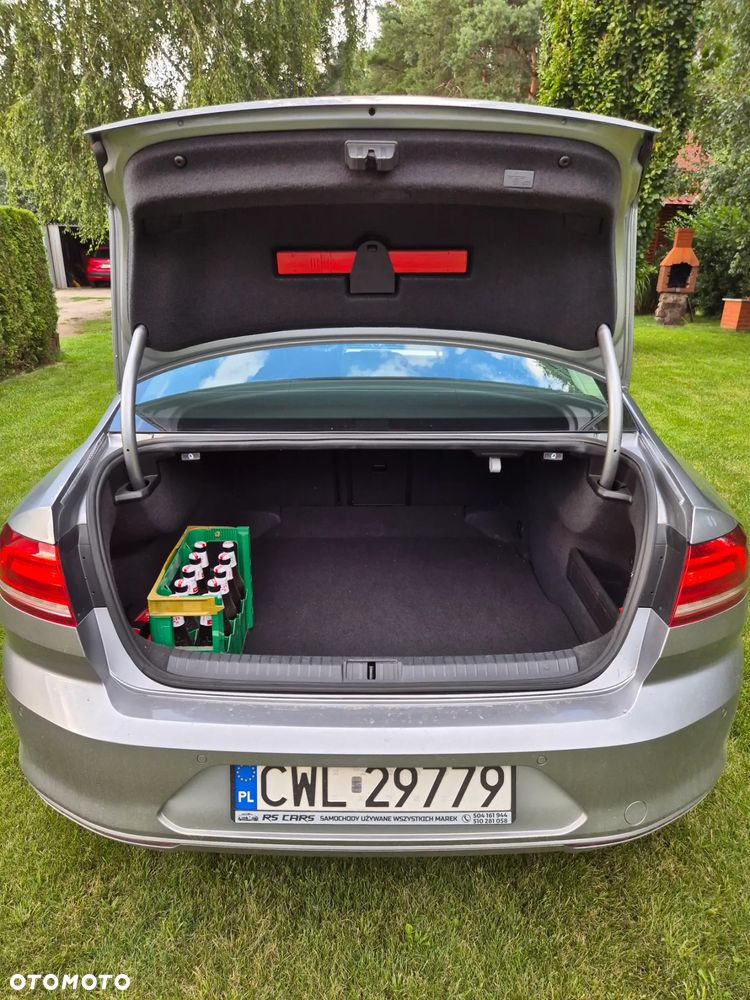 Volkswagen Passat 2.0 TDI (BlueMotion Technology) DSG Comfortline - 19