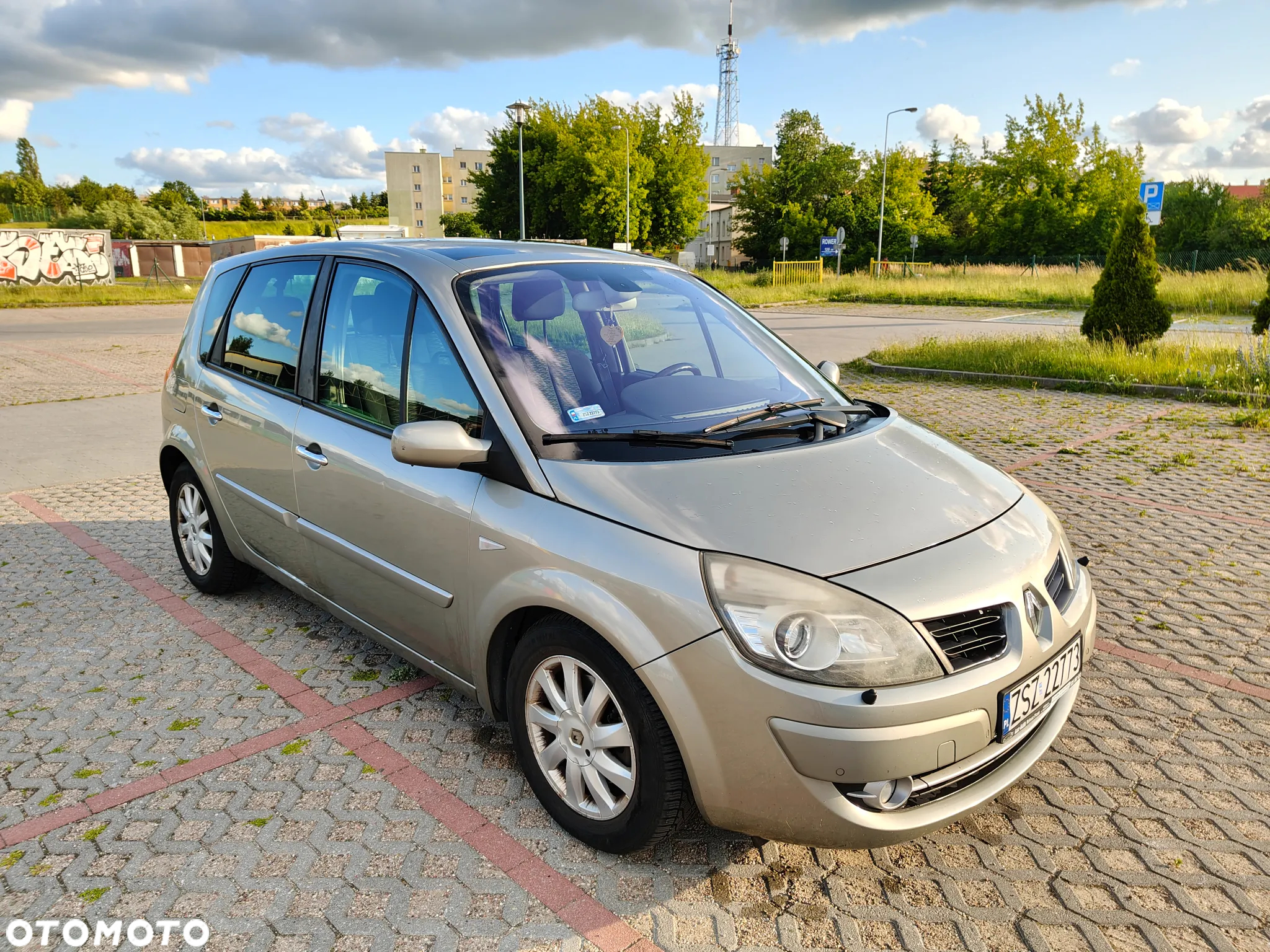 Renault Scenic 2.0 dCi Expression - 11