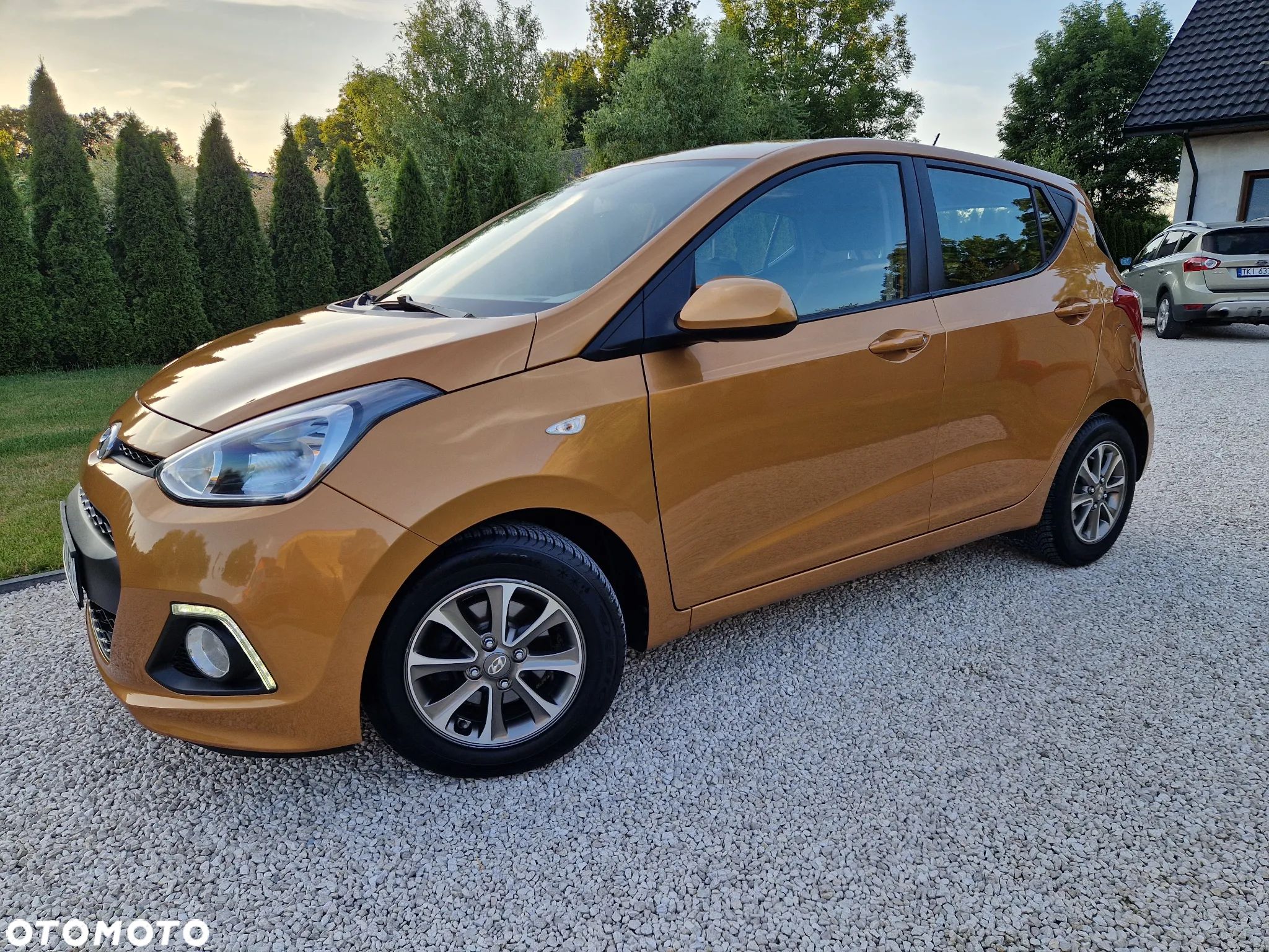 Hyundai i10 1.0 Fifa World Cup Edition - 1
