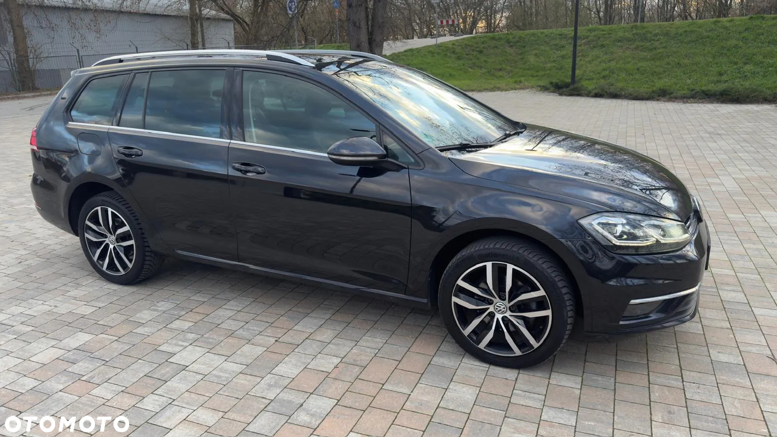 Volkswagen Golf 2.0 TDI 4Motion DSG Highline - 2