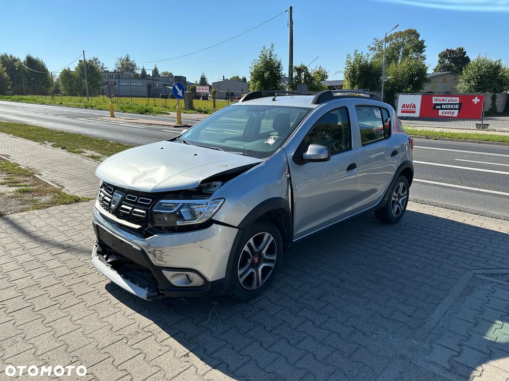 Dacia Sandero Stepway TCe 90 (S&S) Celebration - 11